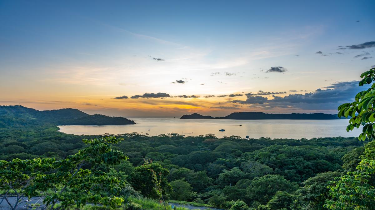 9 ocean view lots available